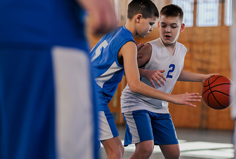 Eine Vertragsklausel, die einen jungen Sportler verpflichtet, einen Teil seines Verdienstes zu zahlen, wenn er Profisportler wird, kann unfair sein